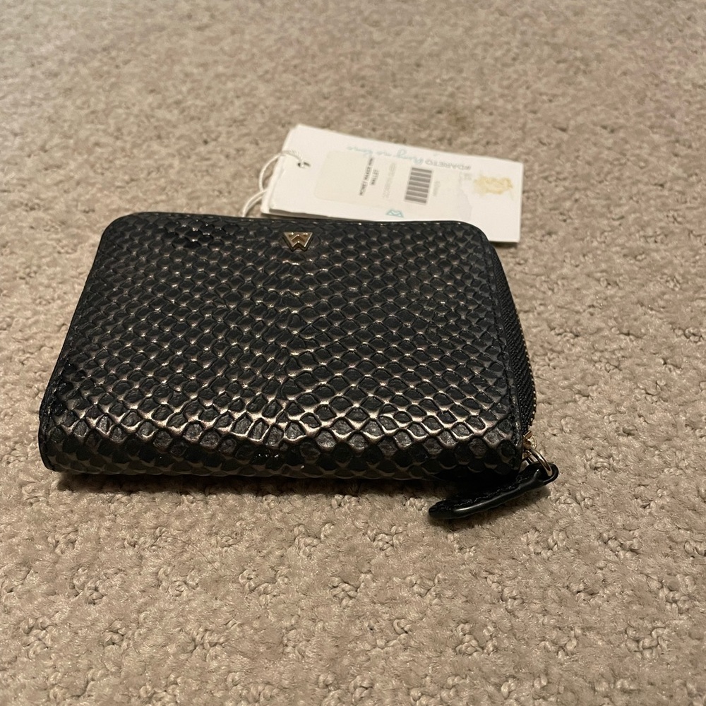 Wallet - Kelly Wynne